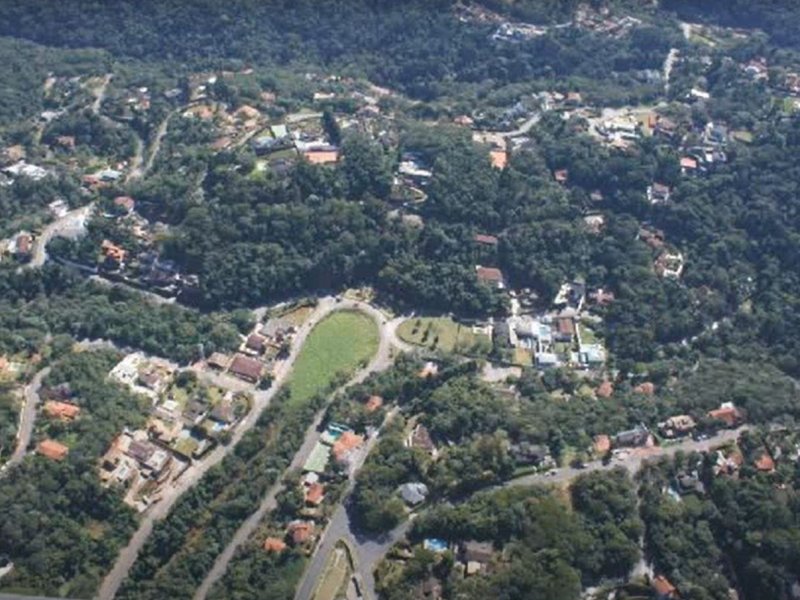 imóvel com 1280m² - Alpes da Cantareira - Mairiporã