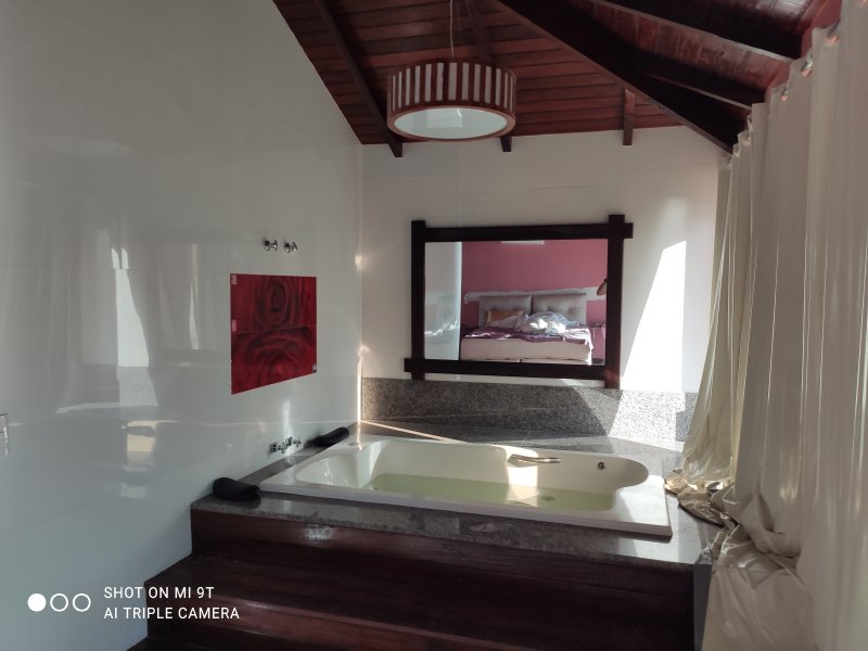 Chácara à venda jardim com 4230m² e 3 quartos por R$ 1.600.000 - 1009632264-banheira.jpg