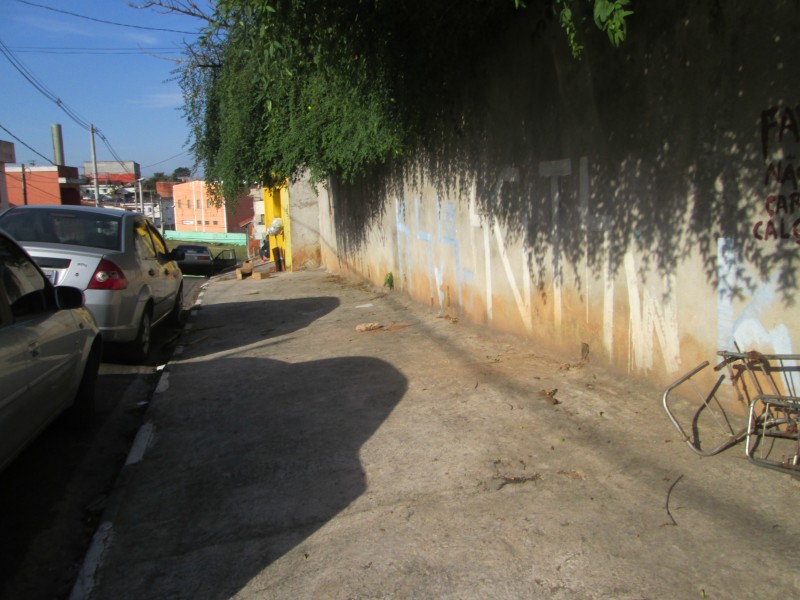 Casa à venda Vila Santo Antônio com 600m² e 3 quartos por R$ 550.000 - 884629784-IMG_0509.JPG