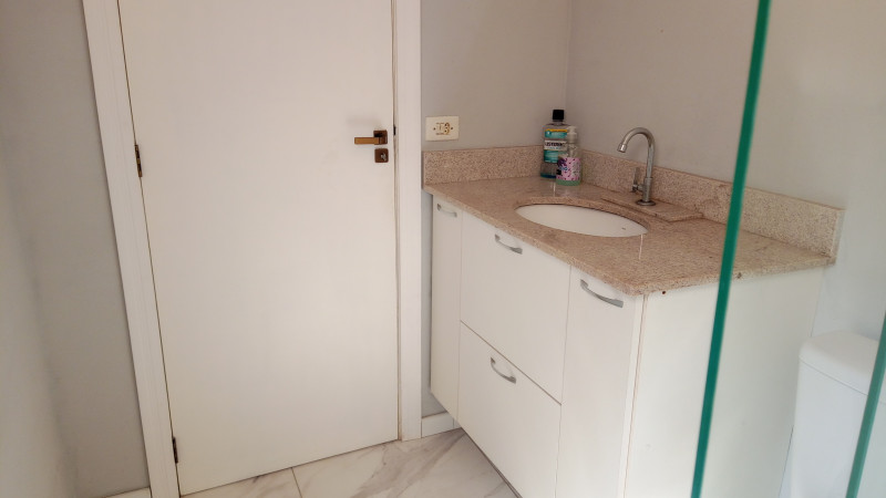 Casa à venda Vila Cavaton com 160m² e 3 quartos por R$ 750.000 - 1292956232-3banheiroc.jpg