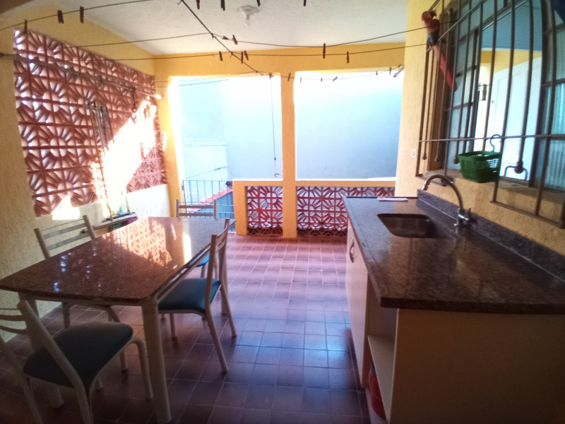 Casa à venda Vila Cavaton com 160m² e 3 quartos por R$ 750.000 - 2098545273-7servicoareaa.jpg