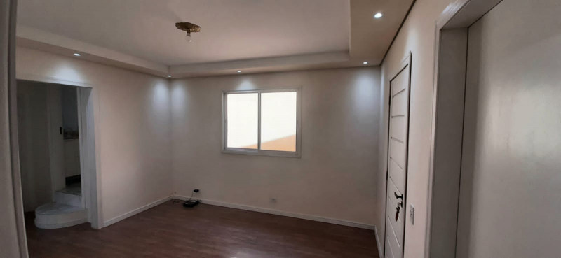 Casa à venda Vila Cavaton com 160m² e 3 quartos por R$ 750.000 - 737469657-1salac.jpg