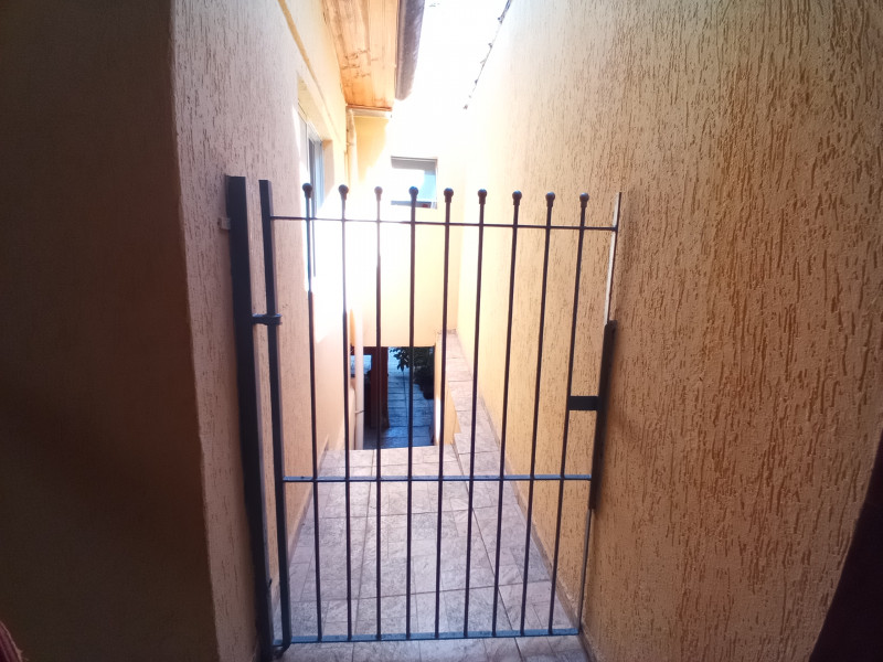 Casa à venda Vila Cavaton com 160m² e 3 quartos por R$ 750.000 - 830830369-9quintallateral.jpg