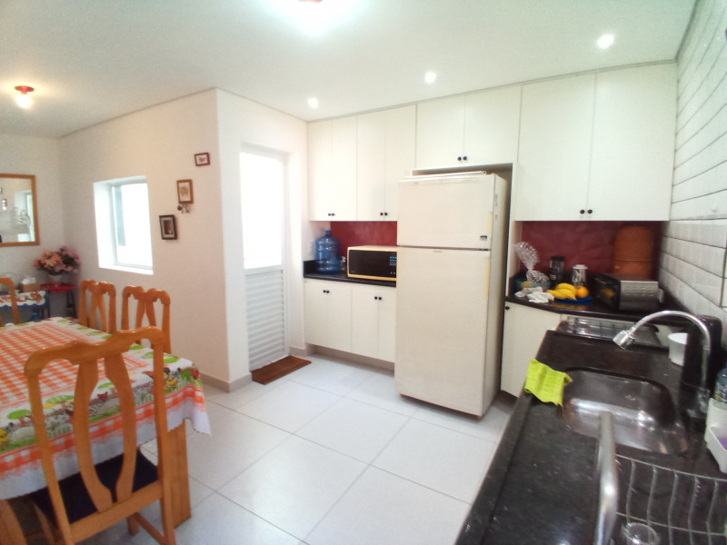Casa à venda Vila Cavaton com 160m² e 3 quartos por R$ 750.000 - 949093613-2cozinha1.jpg