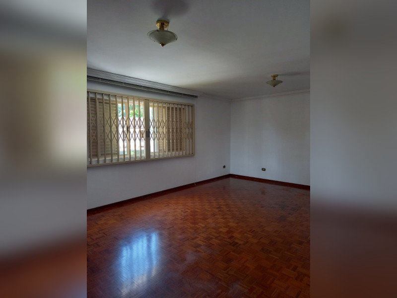 imóvel com 426m² - São Lourenço - Curitiba