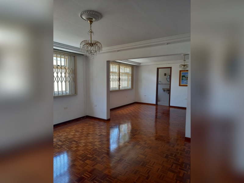 imóvel com 426m² - São Lourenço - Curitiba