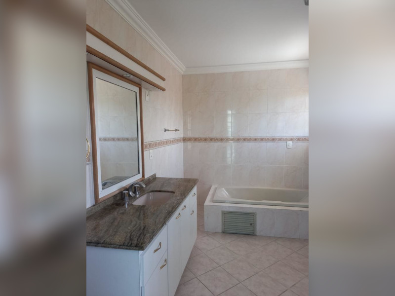 imóvel com 426m² - São Lourenço - Curitiba
