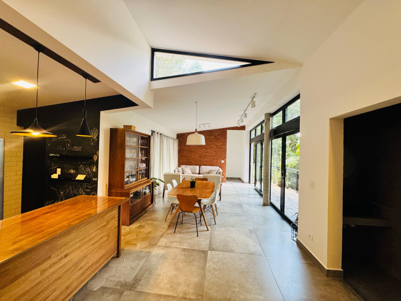 Casa à venda Vila Hortencia com 280m² e 3 quartos por R$ 1.350.000 - 22300d3b-586b-4c78-830d-f47203807988.jpeg