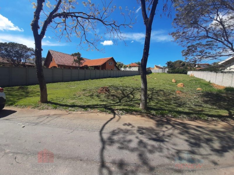 imóvel com 1368m² - Condominio Fazenda São Joaquim - Vinhedo