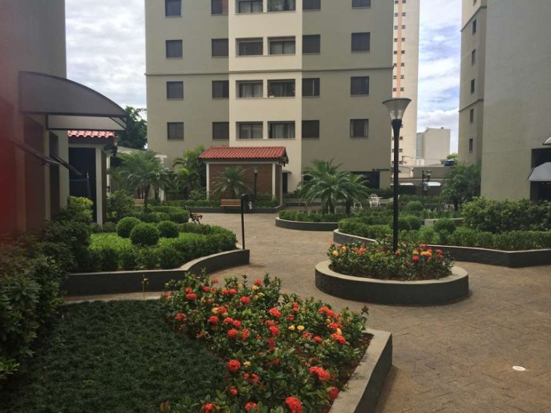 Apartamento à venda Portão com 68m² e 2 quartos por R$ 350.000 - 773353433-patio.jpg