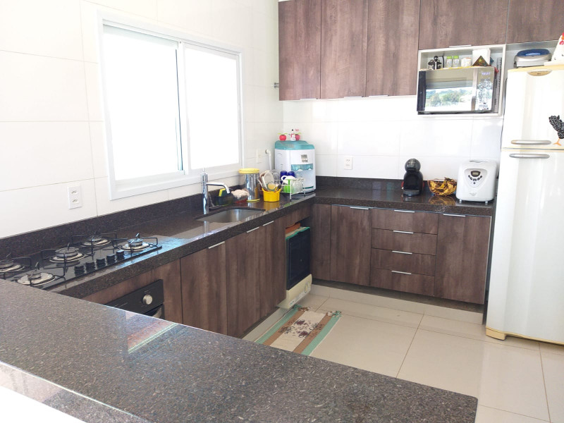 Casa à venda Village Araçoiaba com 800m² e 3 quartos por R$ 1.330.000 - 1338176571-foto-cozinha.jpeg
