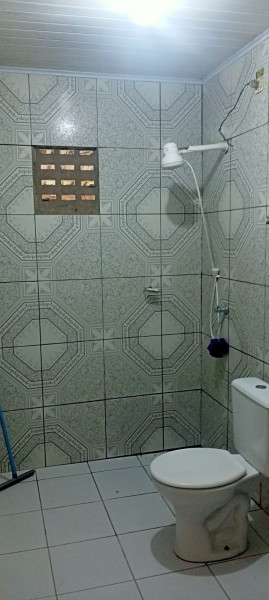 Casa à venda Residencial Piramide com 1200m² e 3 quartos por R$ 200.000 - 1027619828-banheiro-1.jpeg