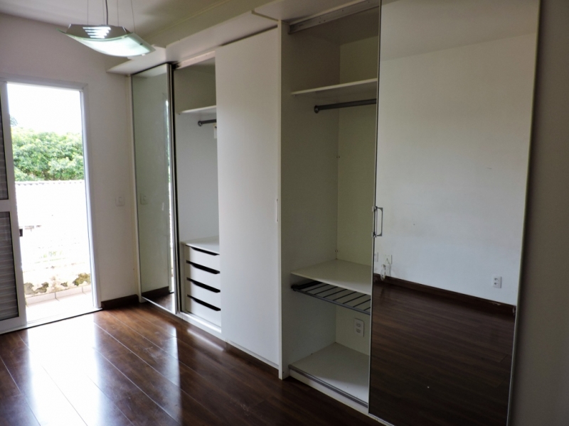 Casa à venda Jardim Dinorah com 156m² e 3 quartos por R$ 620.000 - 1012793501-suite201024x768.jpg