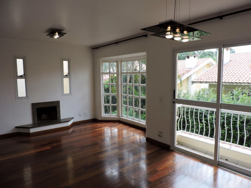Casa à venda Jardim Dinorah com 156m² e 3 quartos por R$ 620.000 - 305961405-living-com-lareira-1024x768.jpg