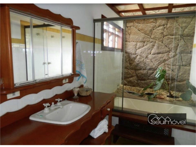 Casa à venda Condomínio Monte Belo com 640m² e 6 quartos por R$ 2.500.000 - c2480662-25d0-422f-8c0a-67214d09d201.jpeg