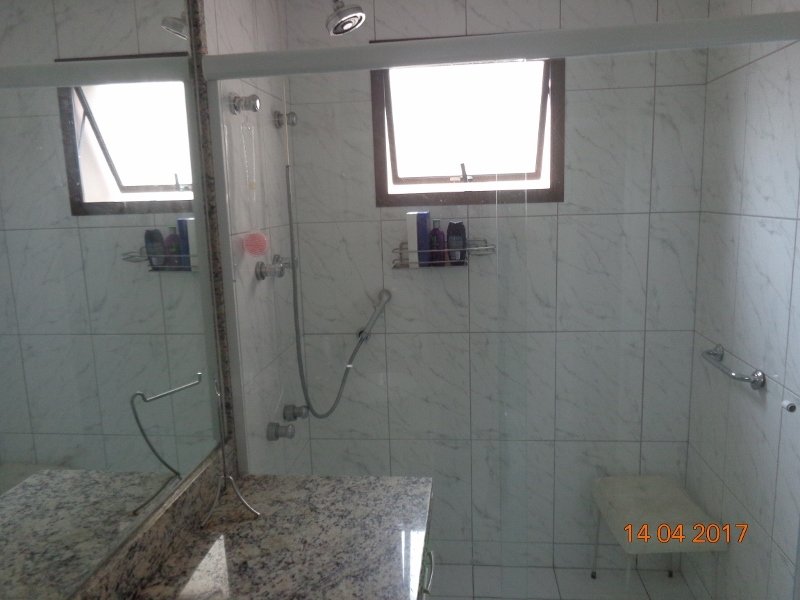 Apartamento à venda Jardim Monte Kemel com 149m² e 3 quartos por R$ 800.000 - 620433813-20-banheiro-suite-2-1-800x600.jpg