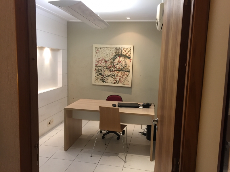Comercial à venda Jardim Santa Efigênia com 261m² e  quartos por R$ 1.950.000 - 1793555532-img-4615.JPG