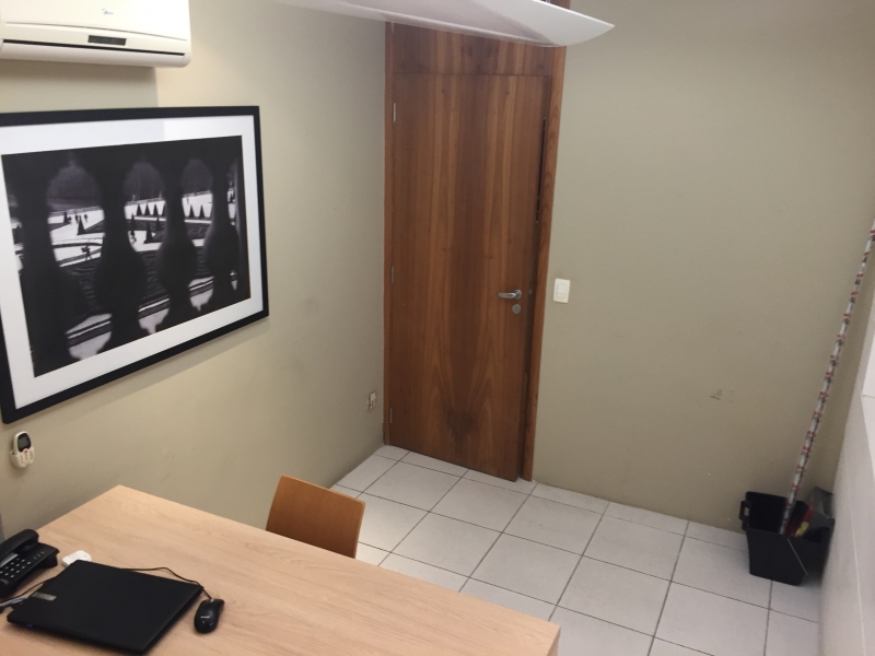 Comercial à venda Jardim Santa Efigênia com 261m² e  quartos por R$ 1.950.000 - 1909898398-img-4618.JPG