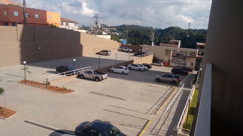 Apartamento para alugar Butanta  com 52m² e 2 quartos por R$ 200 - 645223109-estacionamento.jpg