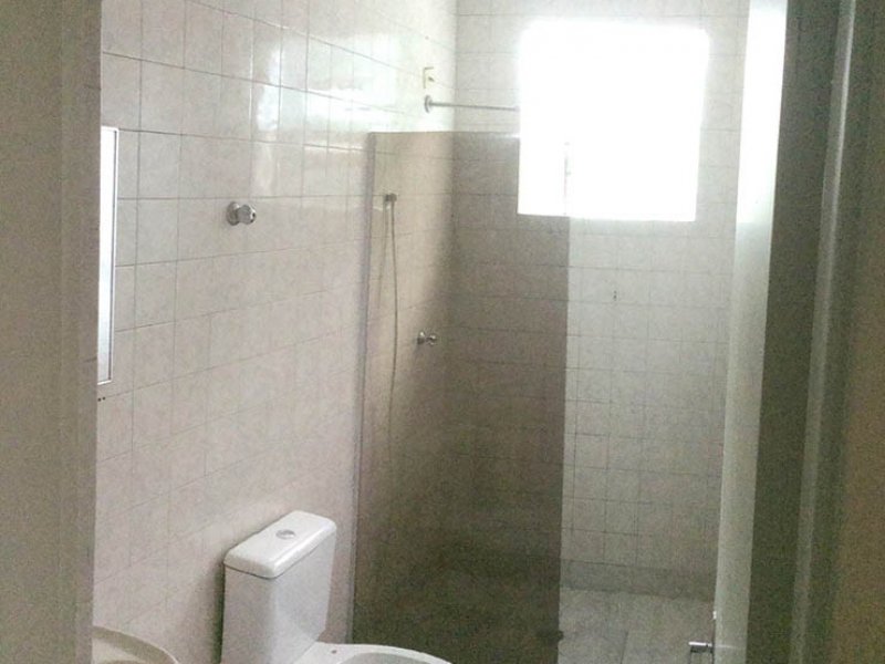 Casa à venda Aguassai com 80m² e 3 quartos por R$ 290.000 - 956725253-08-banho-2.jpg
