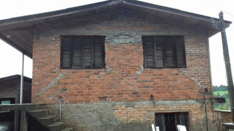 Casa à venda com 250m² e 5 quartos por R$ 80.000 - 749310974-20171012-161115-resized.jpg