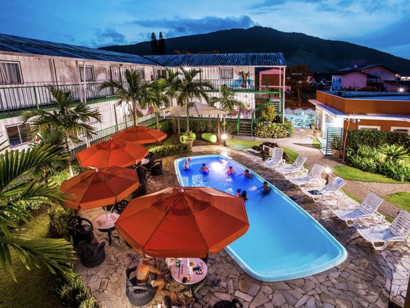 Comercial à venda Cantagalo com 1400m² e 19 quartos por R$ 3.500.000 - img-4729.jpeg