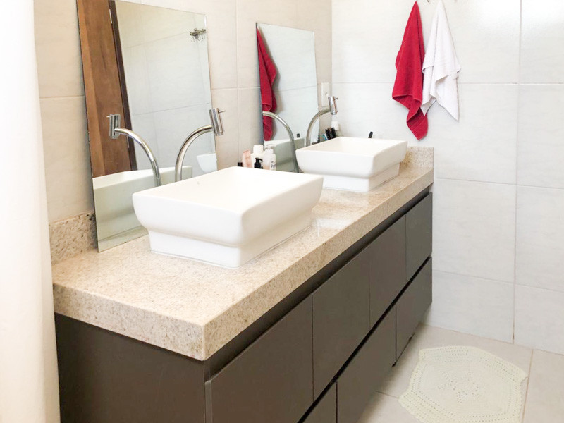 Casa à venda Porto de Galinhas com 179m² e 3 quartos por R$ 980.000 - 380155235-52-banheiro.jpg