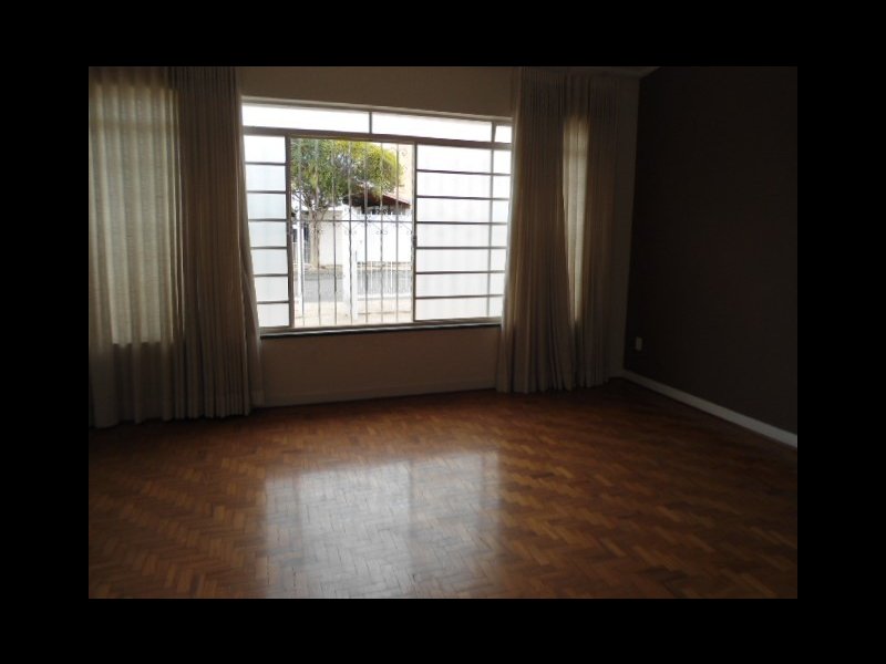 Casa à venda Bairro João Pinheiro com 300m² e 3 quartos por R$ 720.000 - 766093966-sala.jpg