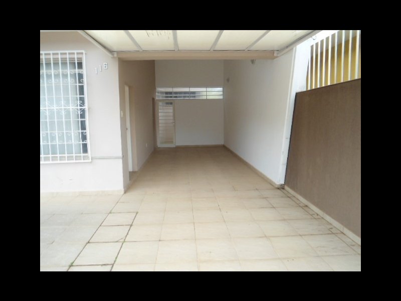 Casa à venda Bairro João Pinheiro com 300m² e 3 quartos por R$ 720.000 - 949976248-garagem.jpg