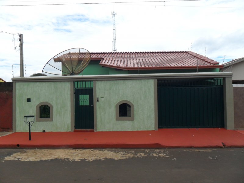 Casa à venda Centro com 400m² e 4 quartos por R$ 360.000 - 1011178078-fachada-2.JPG