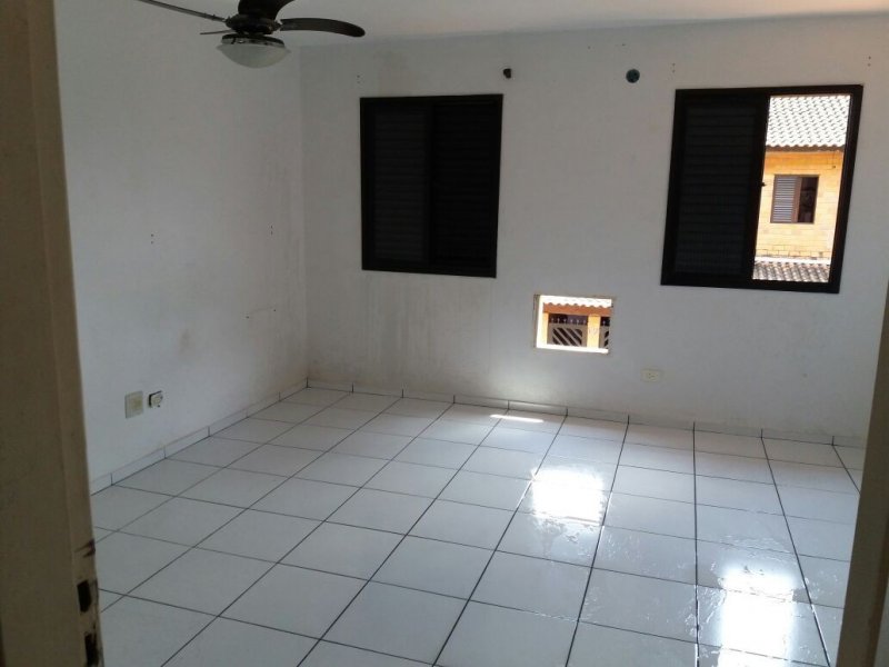 imóvel com 57m² - Vila Voturuá - São Vicente