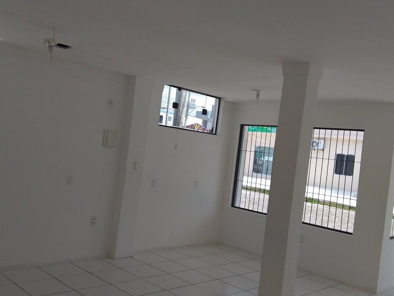 Comercial à venda CENTRO com 64m² e 0 quartos por R$ 120.000 - 891596947-img-20170319-114016578.jpg