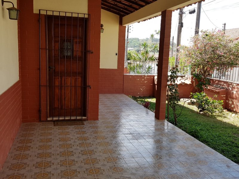 imóvel com 114m² - Parque Tamariz - Iguaba Grande