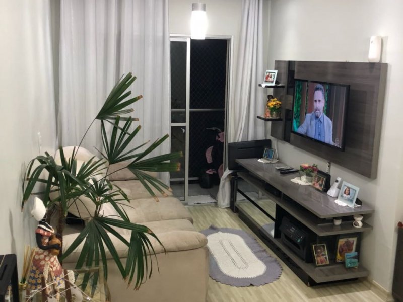 Apartamento à venda Jardim Santo Antônio com 51m² e 2 quartos por R$ 270.000 - 643811975-sala.jpeg