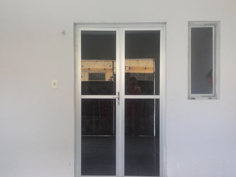 Casa à venda Nova Metrópole com 225m² e 2 quartos por R$ 200.000 - 1167086538-entrada-da-sala.jpg