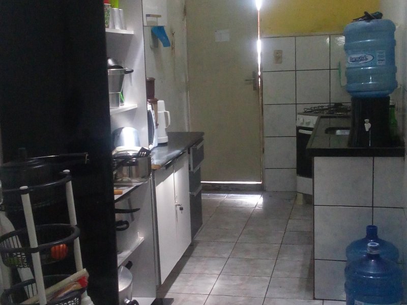 Casa à venda Nova Metrópole com 225m² e 2 quartos por R$ 200.000 - 1942505751-cozinha-4.jpg