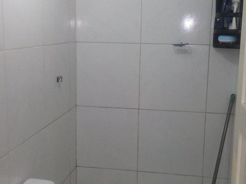 Casa à venda Nova Metrópole com 225m² e 2 quartos por R$ 200.000 - 2038317991-banheiro-suit-1.jpg