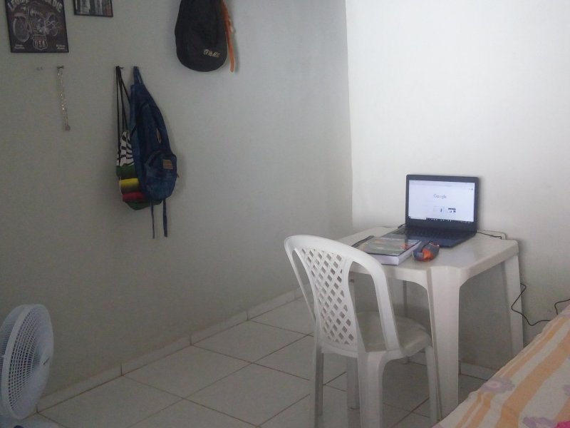 Casa à venda Nova Metrópole com 225m² e 2 quartos por R$ 200.000 - 2061487849-quarto-1.jpg