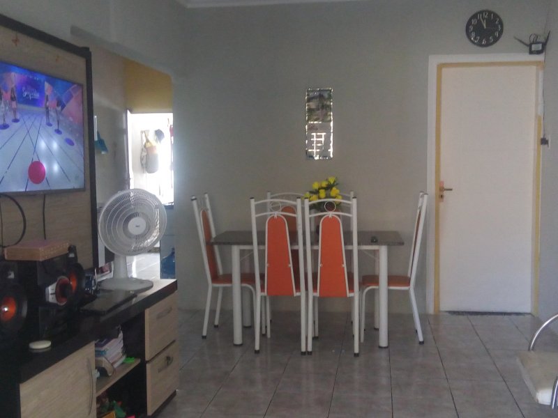 Casa à venda Nova Metrópole com 225m² e 2 quartos por R$ 200.000 - 53211390-sala.jpg