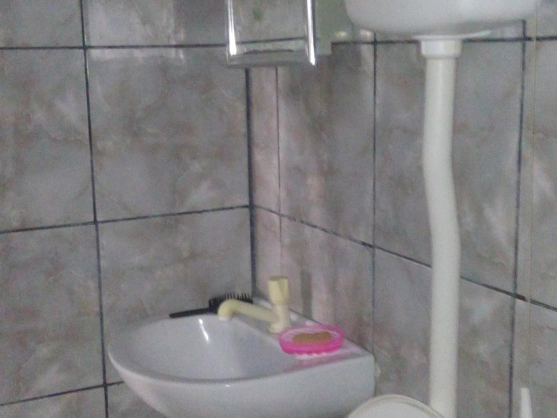Casa à venda Nova Metrópole com 225m² e 2 quartos por R$ 200.000 - 592489292-banheiro-social-1.jpg
