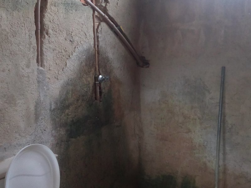 Casa à venda Nova Metrópole com 225m² e 2 quartos por R$ 200.000 - 859335779-banheiro-1.jpg