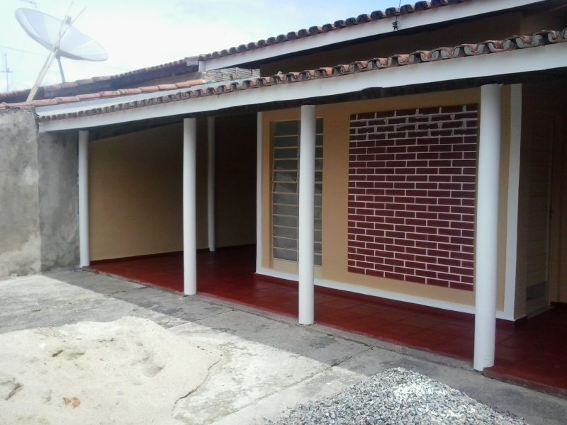 Casa à venda Residencial Pasin com 250m² e 3 quartos por R$ 250.000 - 113205038-2-frente-2.jpg