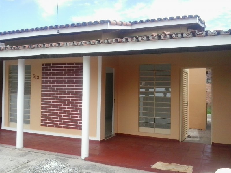 Casa à venda Residencial Pasin com 250m² e 3 quartos por R$ 250.000 - 1629183104-3-frente.jpg