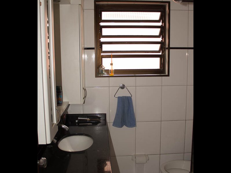 Casa à venda Parque Maria Domitila com 165m² e 3 quartos por R$ 699.000 - 1550681246-banheiro-social-foto1.jpg