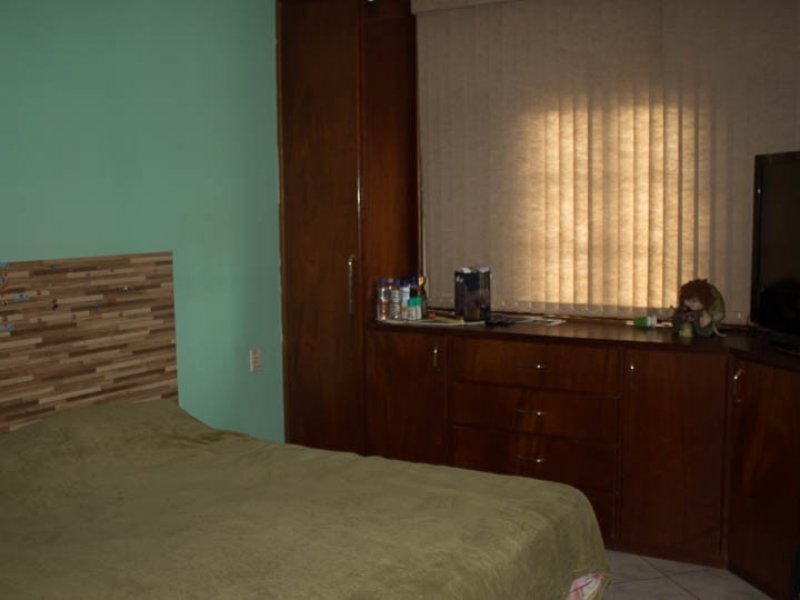 Casa à venda Parque Maria Domitila com 165m² e 3 quartos por R$ 699.000 - 1858573834-suito-foto2.jpg