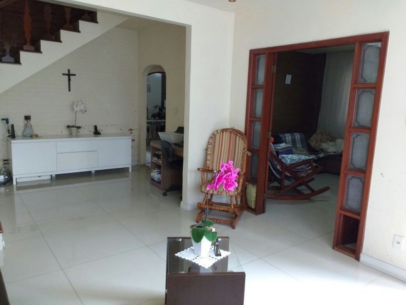 imóvel com 200m² - Trindade - São Gonçalo