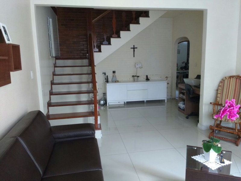 imóvel com 200m² - Trindade - São Gonçalo