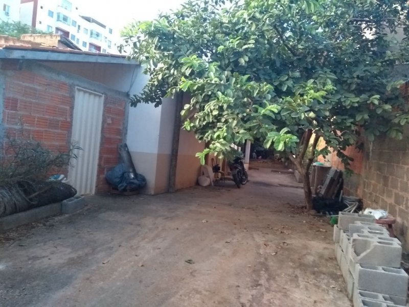 Terreno à venda Sagrada Familia com 848m² e 0 quartos por R$ 1.000.000 - 420576685-img-20180409-wa0020.jpg
