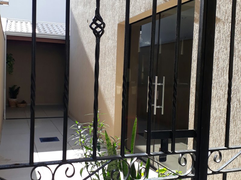 Casa à venda Jardim Carolina com 184m² e 3 quartos por R$ 730.000 - 967024435-20180309-183532.jpg