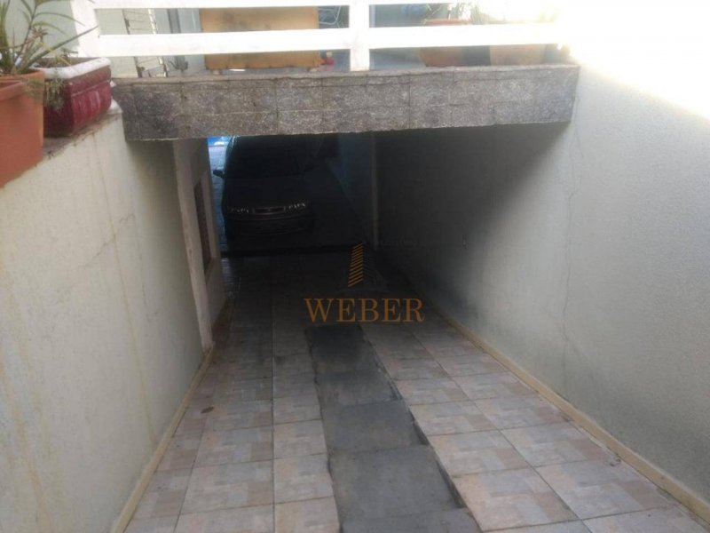 Casa à venda Jardim Celeste com 186m² e 3 quartos por R$ 600.000 - 43278728-descida-para-garagem-embaixo-e-piscina.jpg